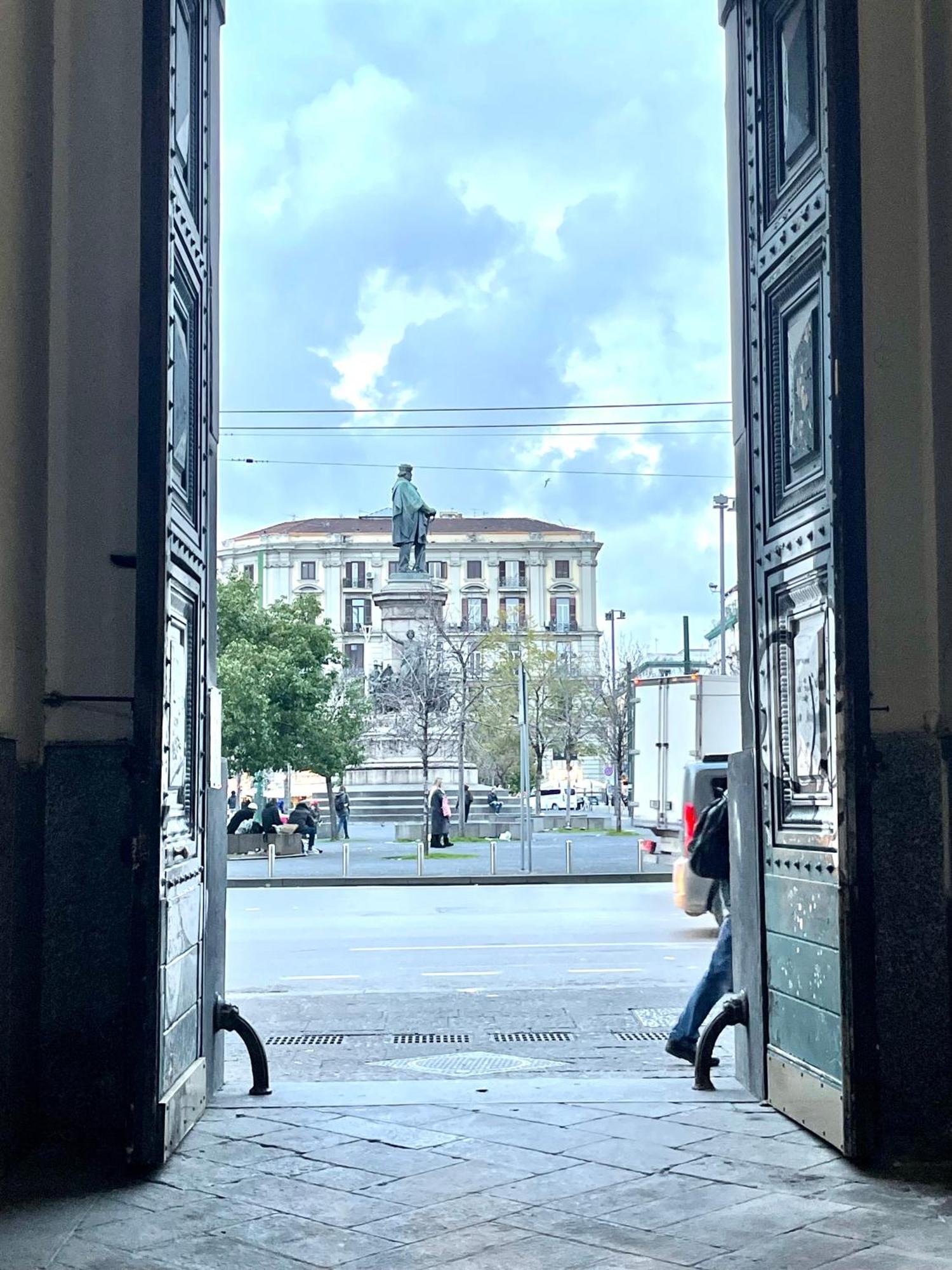 House Piazza Garibaldi By Loveinthetravel Napoli Dış mekan fotoğraf